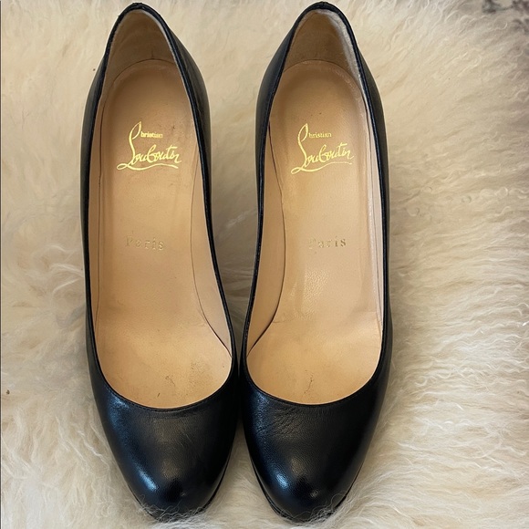 Christian Louboutin Classic Black Heels - Picture 1 of 3
